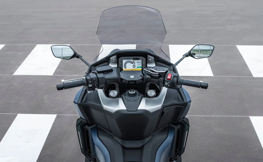 Honda Forza 750 Bild 19: Honda Forza 750