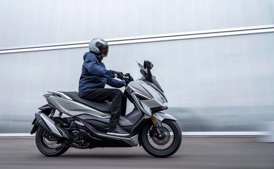 Honda Forza 350 Bild 3: Honda Forza 350