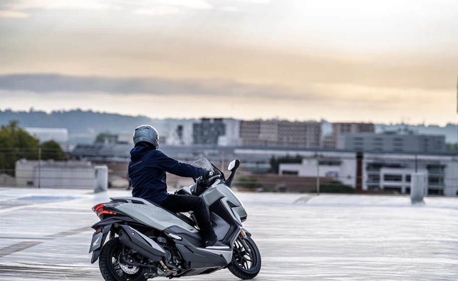 Honda Forza 350 Bild 10: Honda Forza 350