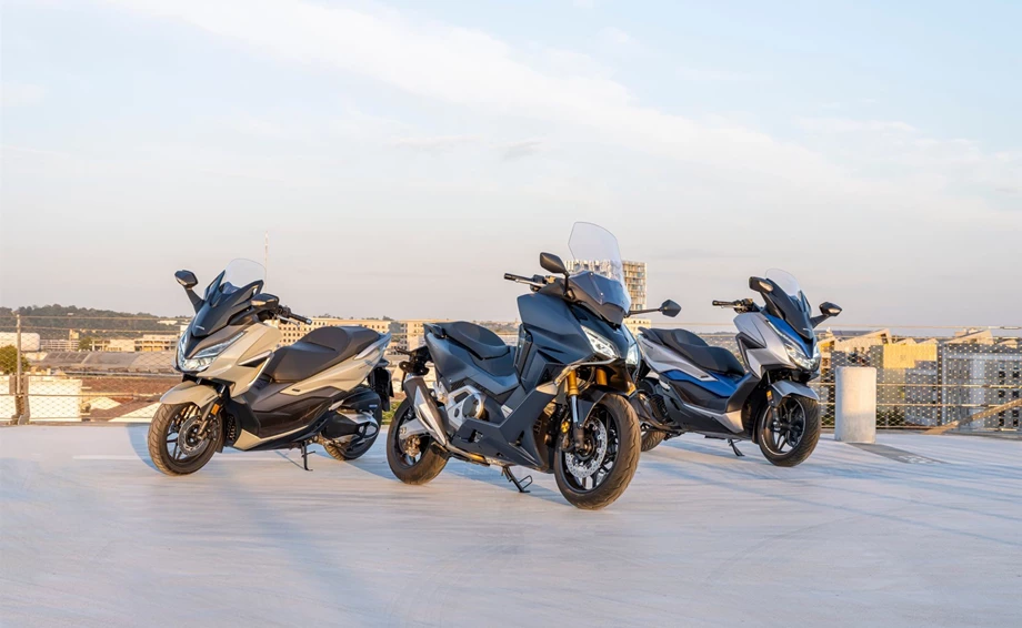 Honda Forza 350 Bild 14: Honda Forza 350