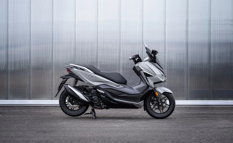 Honda Forza 350 Bild 21: Honda Forza 350