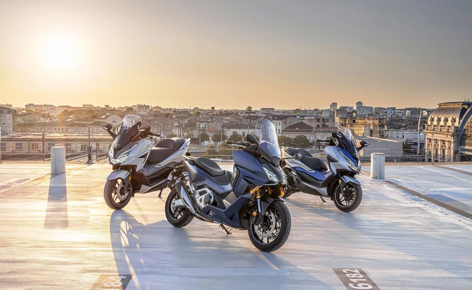 Honda Forza 350 Bild 22: Honda Forza 350