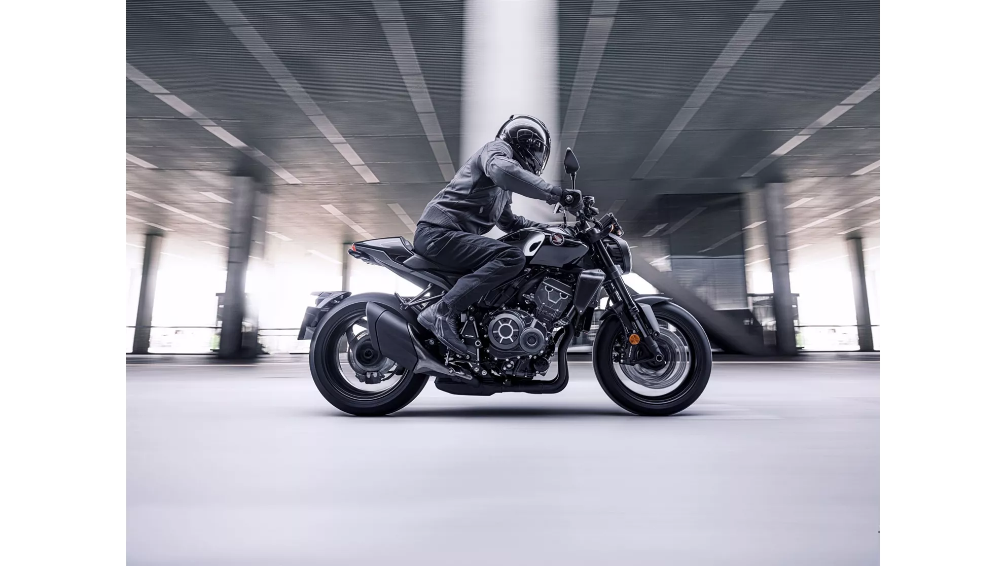 Honda CB1000R Black Edition - Image 4 Honda CB1000R Black Edition - Image 4