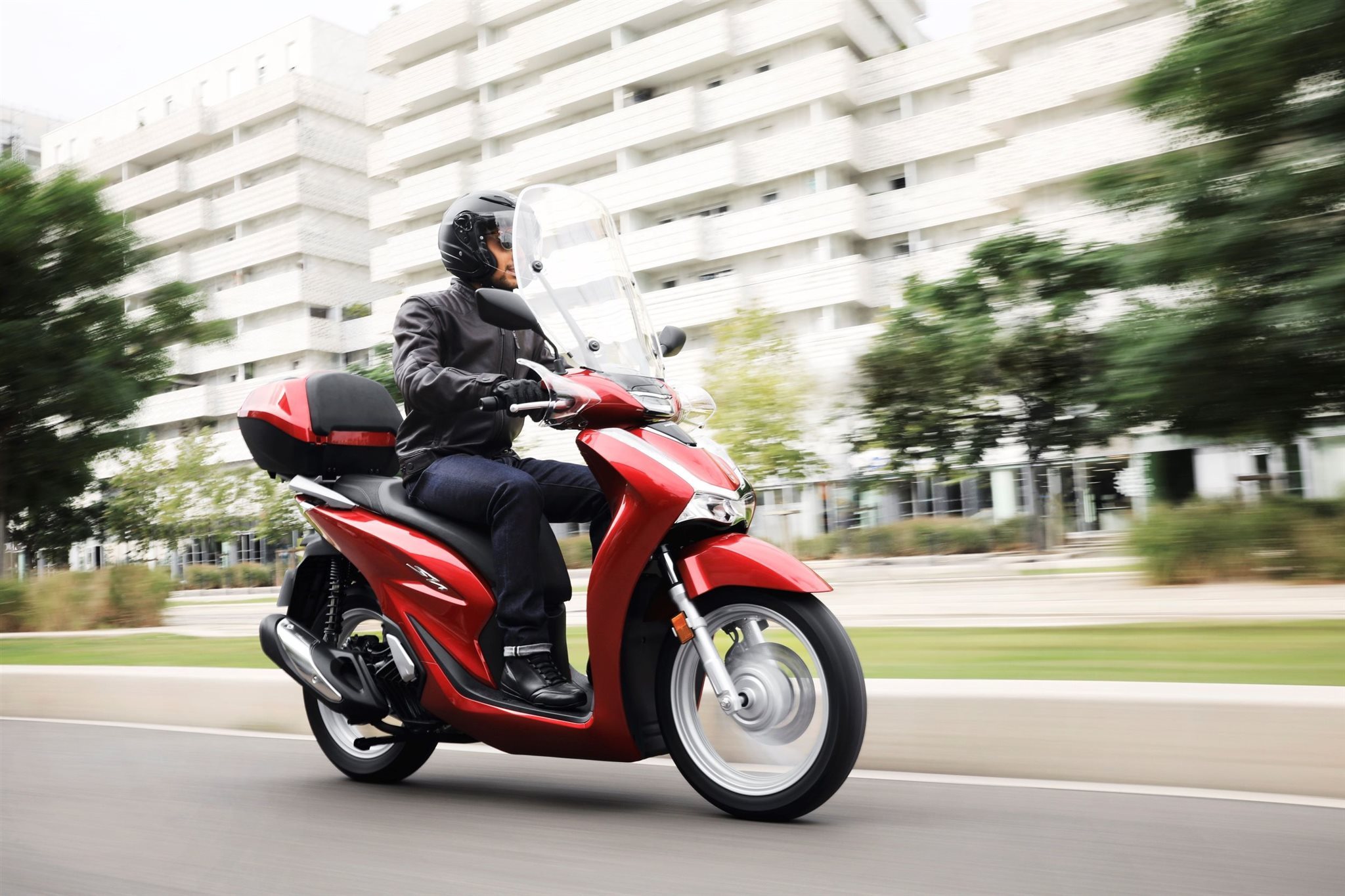 Motorrad Vergleich Honda SH125i 2021 vs. Kymco New People S 125i ABS 2021