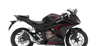 Honda CBR500R 2021 vs KTM 390 Duke 2025 Honda CBR500R 2021 vs KTM 390 Duke 2025
