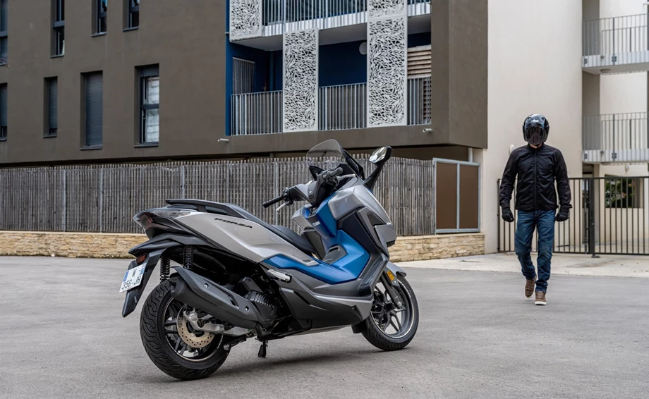 Honda Forza 125 Bild 16: Honda Forza 125