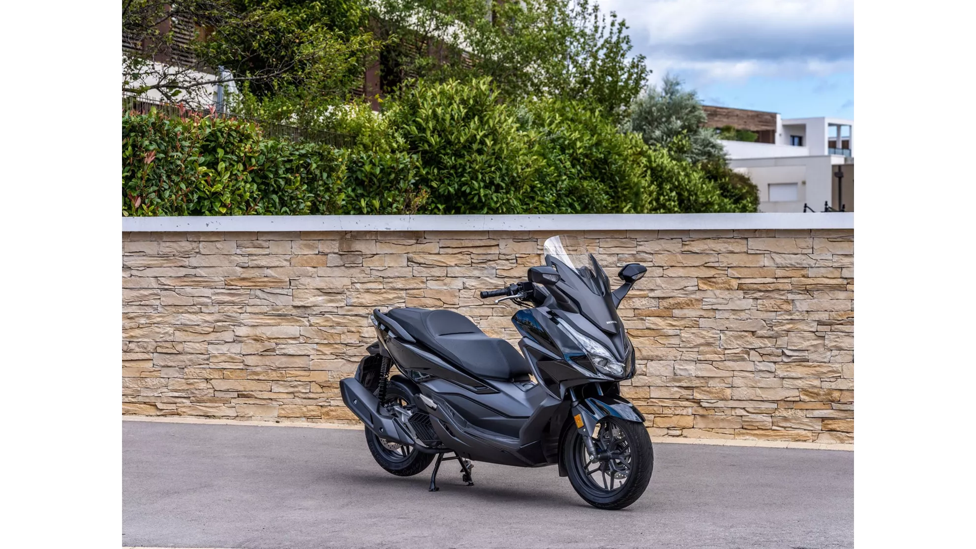 Honda Forza 125 - Image 19 Honda Forza 125 - Image 19