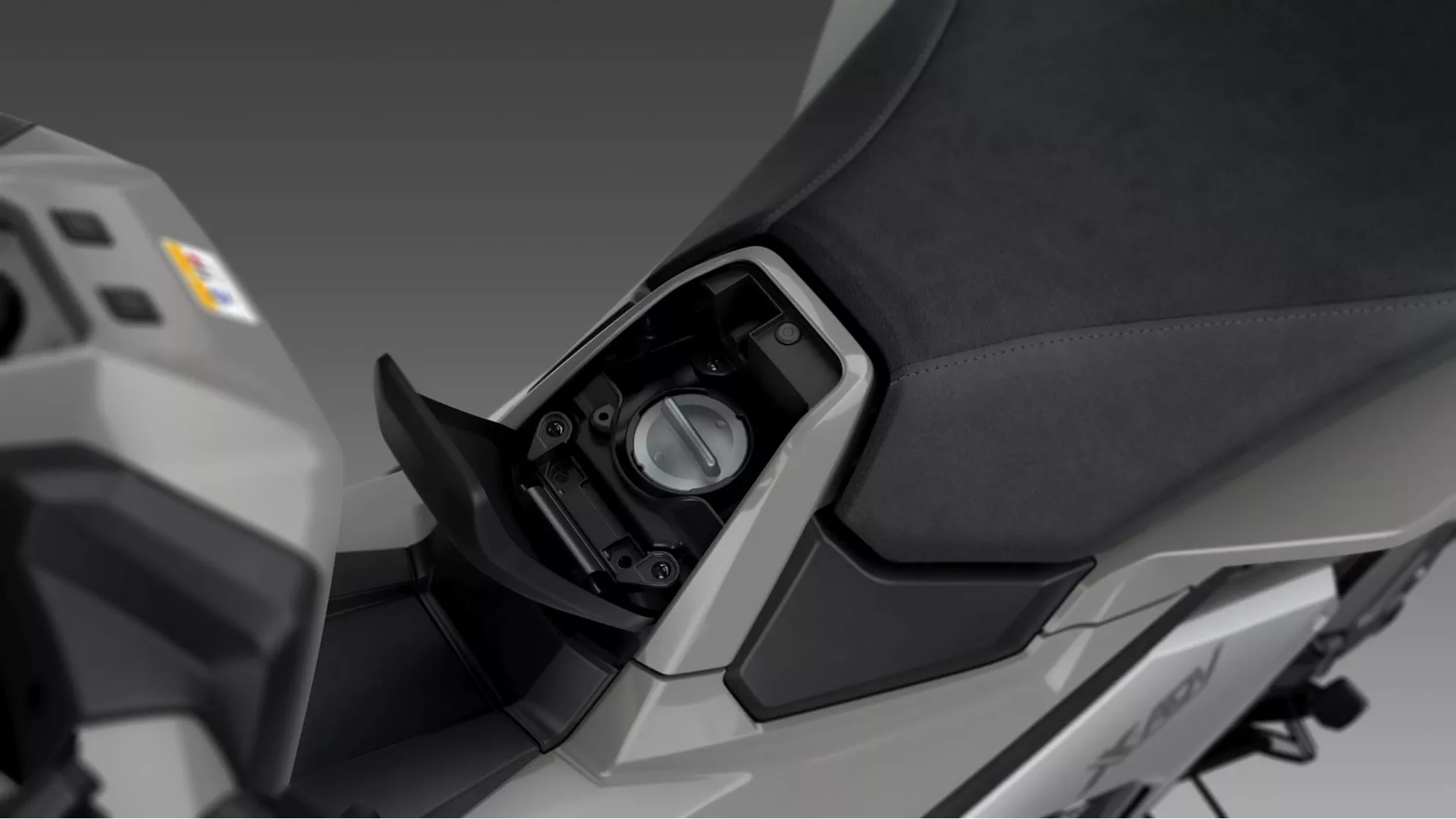 Honda X-ADV - Image 15 Honda X-ADV - Image 15