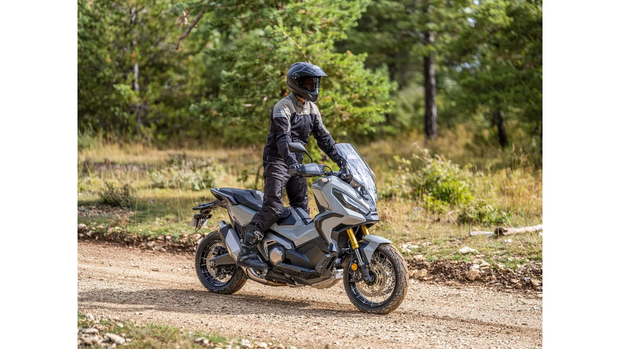Honda X-ADV - Image 4 Honda X-ADV - Image 4