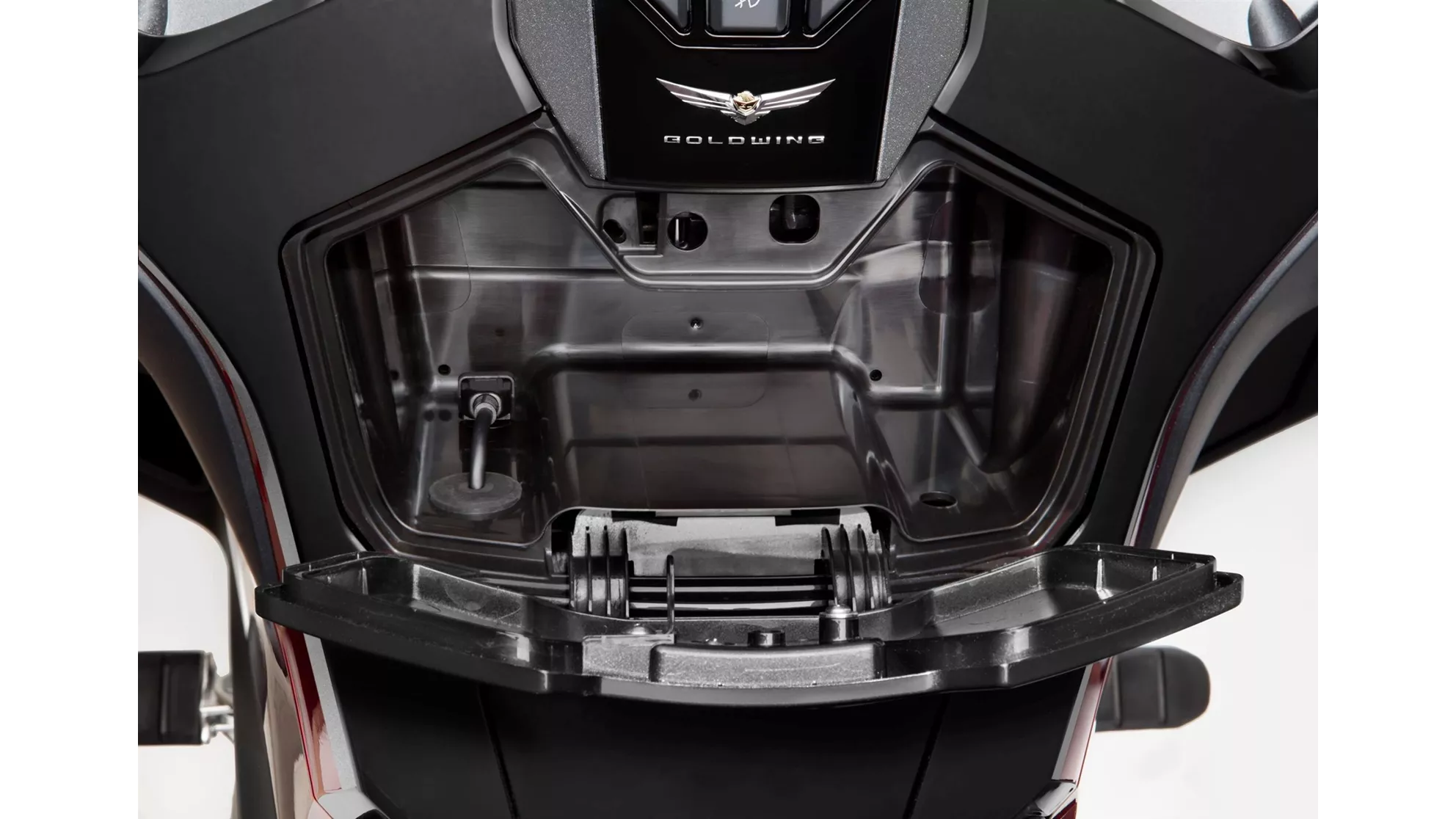 Honda GL 1800 Goldwing Tour - Image 15 Honda GL 1800 Goldwing Tour - Image 15