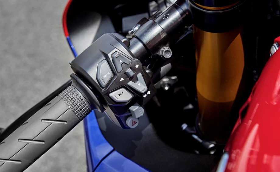 Honda CBR1000RR-R Fireblade SP Bild 12: Honda CBR1000RR-R Fireblade SP