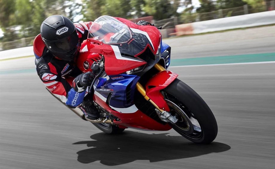 Honda CBR1000RR-R Fireblade SP Bild 16: Honda CBR1000RR-R Fireblade SP