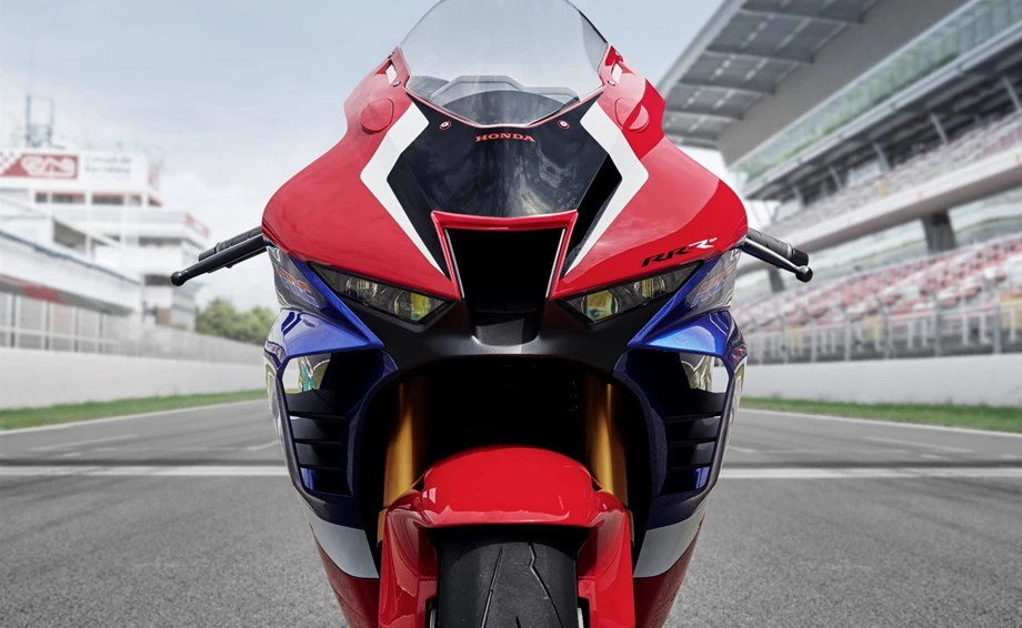 Honda CBR1000RR-R Fireblade SP Bild 17: Honda CBR1000RR-R Fireblade SP