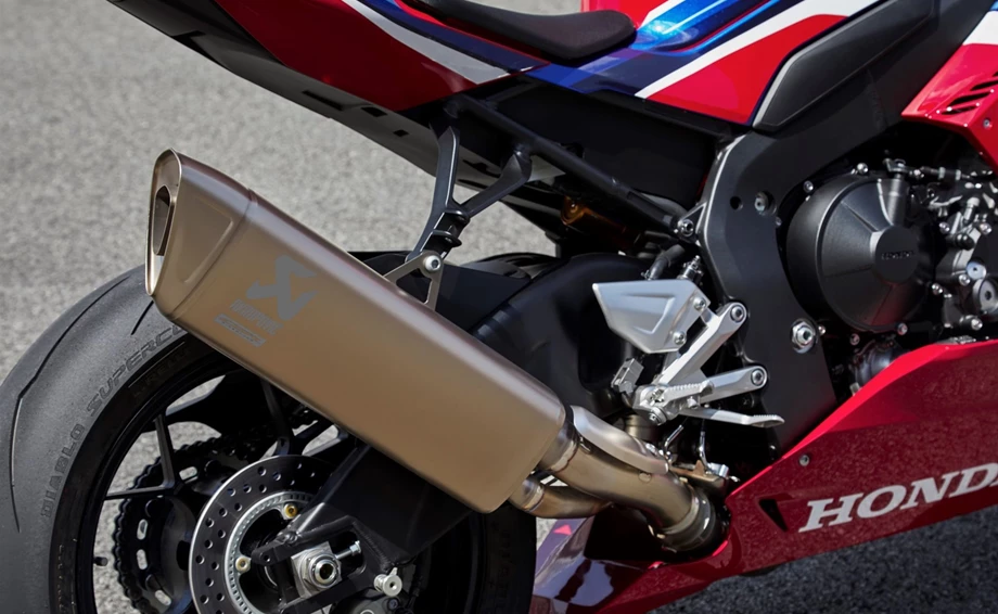 Honda CBR1000RR-R Fireblade SP Bild 18: Honda CBR1000RR-R Fireblade SP
