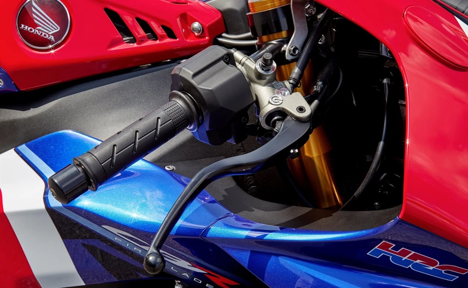 Honda CBR1000RR-R Fireblade SP Bild 23: Honda CBR1000RR-R Fireblade SP