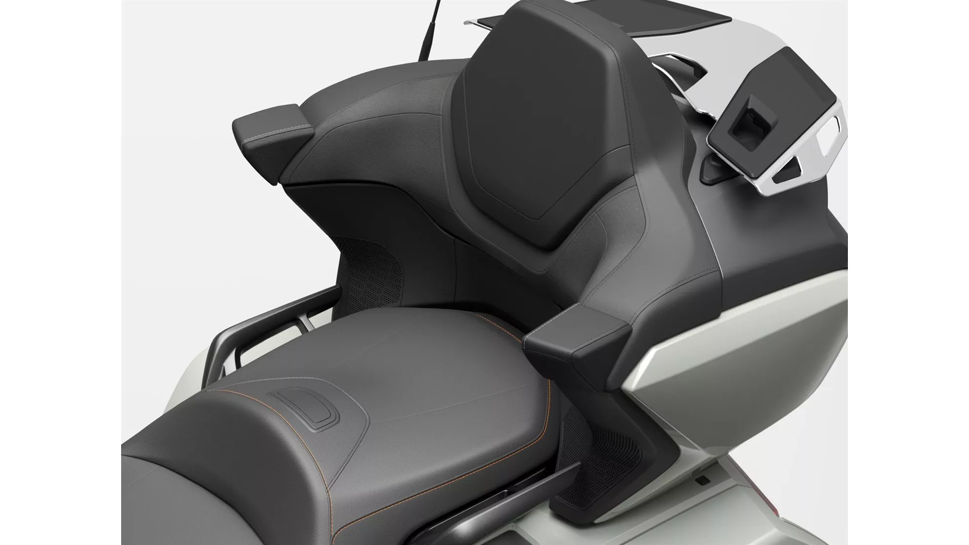 Honda GL 1800 Goldwing DCT - Image 12 Honda GL 1800 Goldwing DCT - Image 12