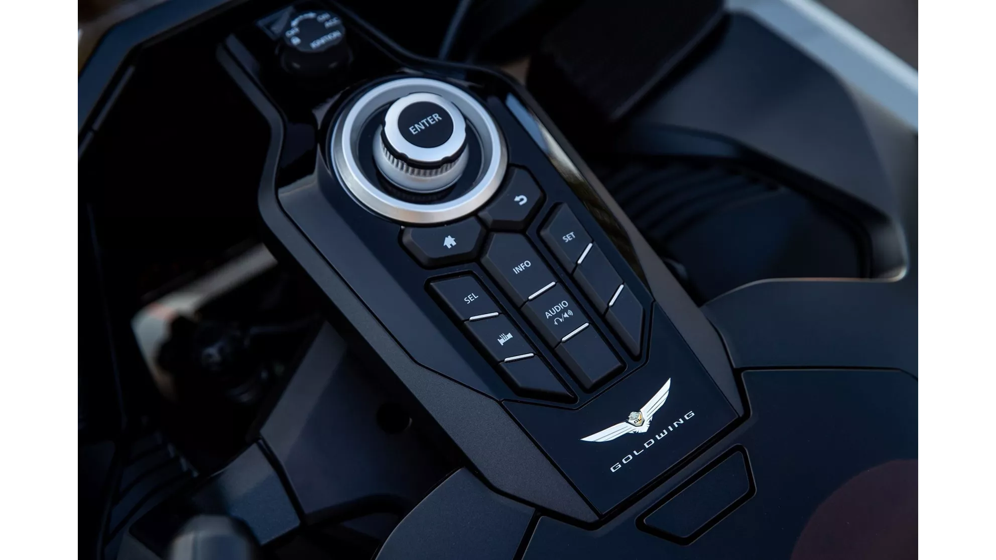 Honda GL 1800 Goldwing DCT - Image 19 Honda GL 1800 Goldwing DCT - Image 19