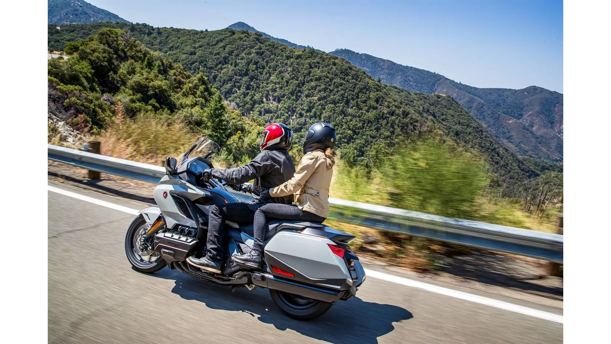 Honda GL 1800 Goldwing DCT - Image 1 Honda GL 1800 Goldwing DCT - Image 1