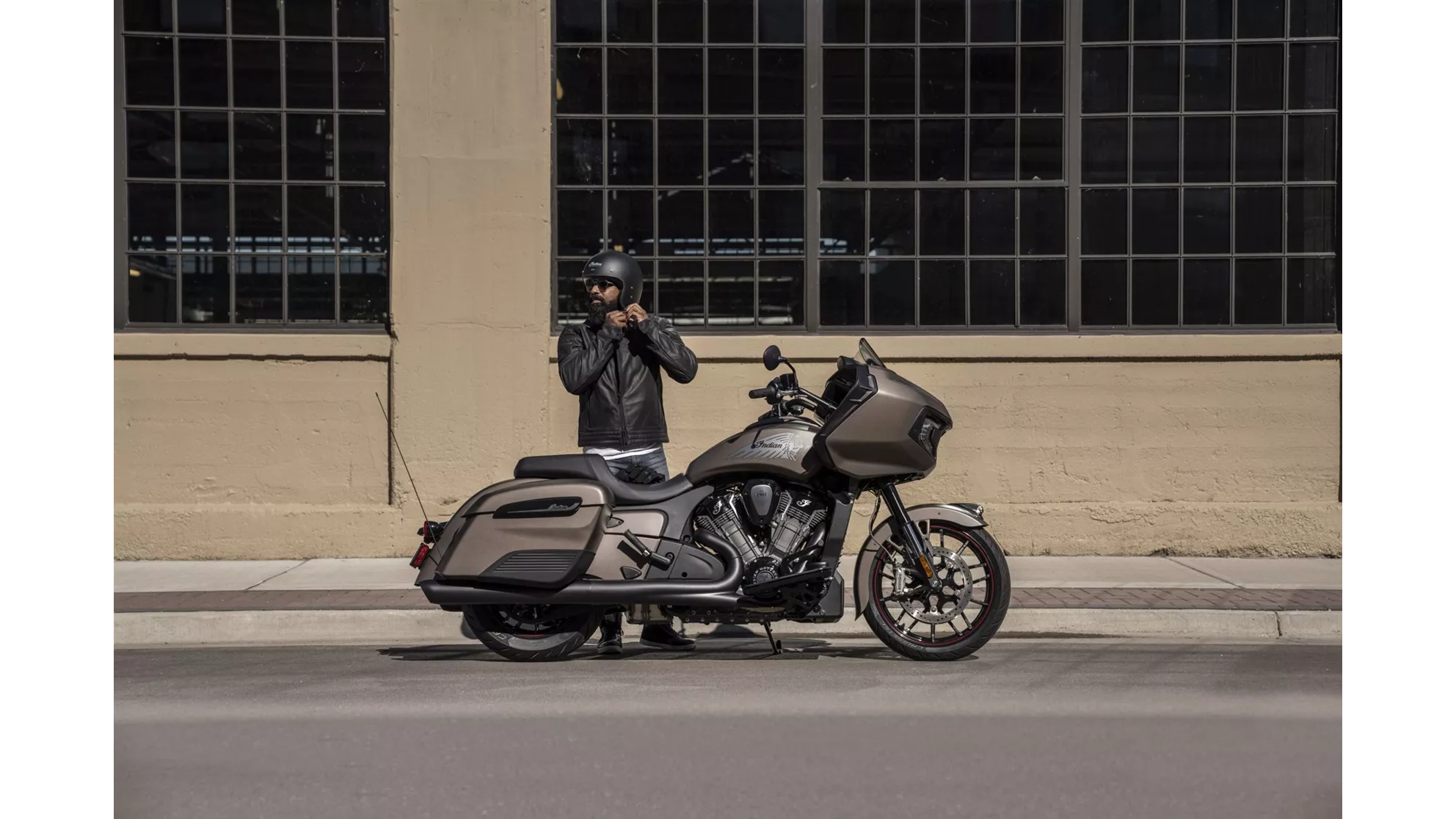 Indian Challenger Dark Horse - Image 3 Indian Challenger Dark Horse - Image 3