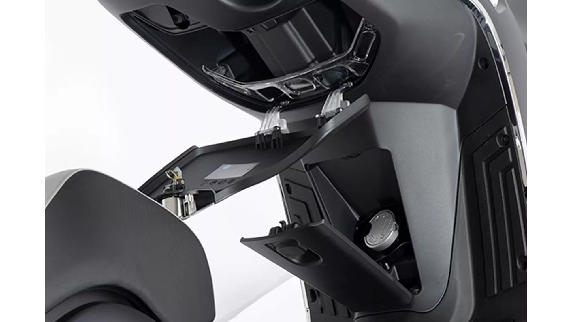 Kymco Like II S 125i CBS - Image 7 Kymco Like II S 125i CBS - Image 7