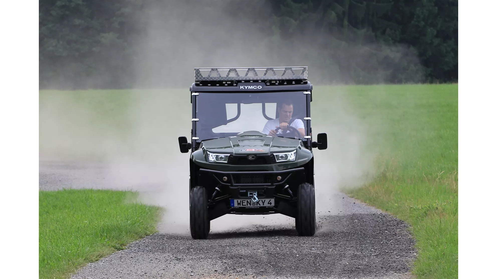 Kymco UXV 700i 4x4 - Image 1 Kymco UXV 700i 4x4 - Image 1