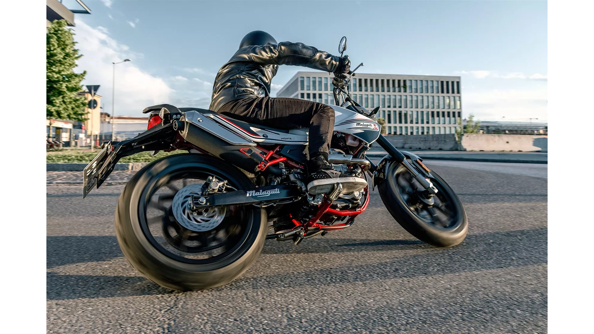 Malaguti Monte Pro 125 - Image 6 Malaguti Monte Pro 125 - Image 6