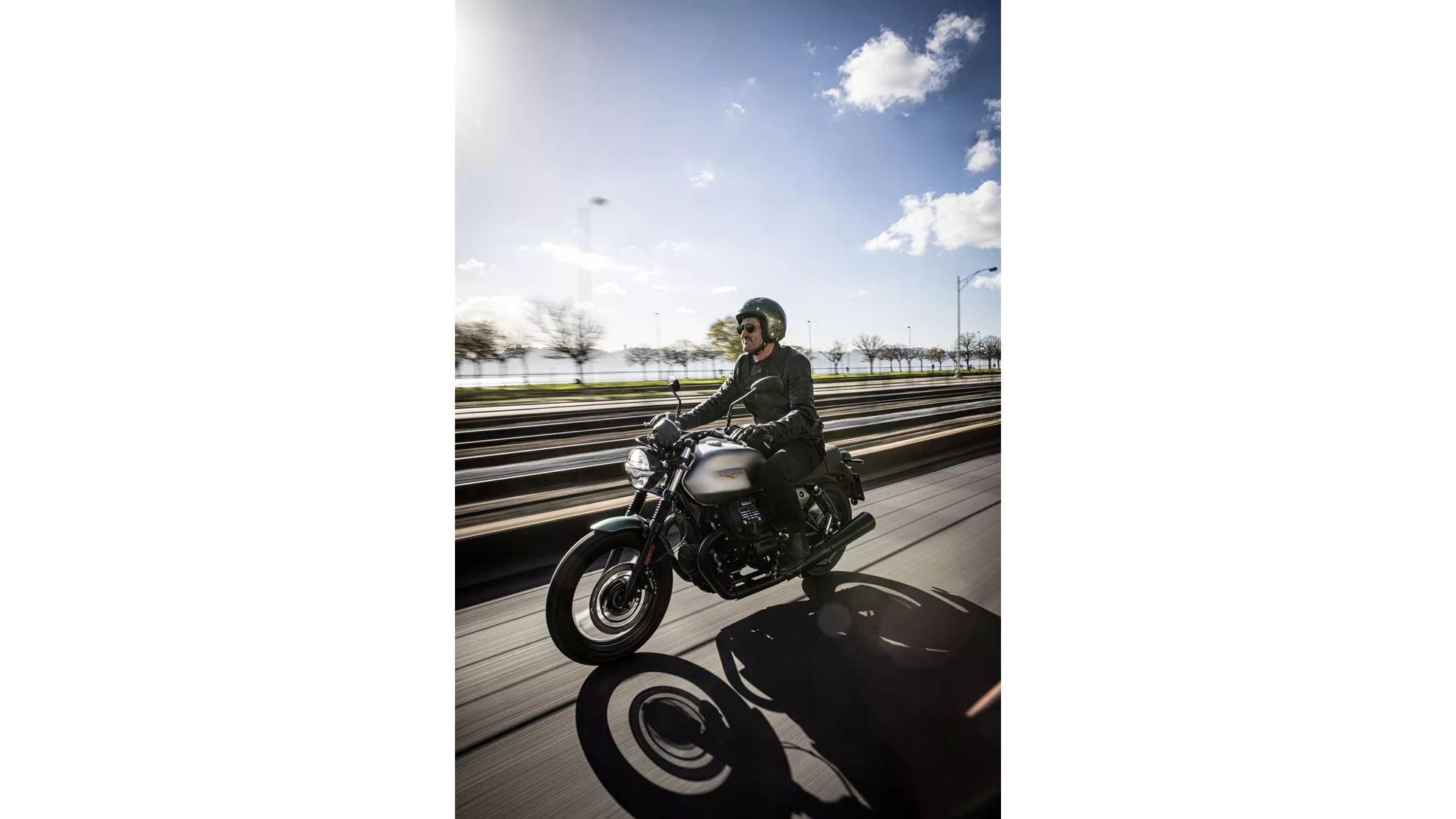 Moto Guzzi V7 Stone Centenario - Image 1 Moto Guzzi V7 Stone Centenario - Image 1