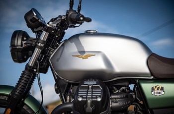 Moto Guzzi V7 Stone Centenario 2021 - Bild 8 Moto Guzzi V7 Stone Centenario 2021 - Bild 8