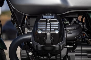 Moto Guzzi V7 Stone Centenario 2021 - Bild 10 Moto Guzzi V7 Stone Centenario 2021 - Bild 10