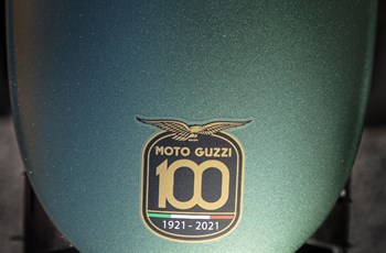 Moto Guzzi V9 Bobber Centenario 2021 - Bild 13 Moto Guzzi V9 Bobber Centenario 2021 - Bild 13