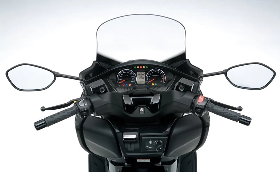 Suzuki Burgman 400 Bild 11: Suzuki Burgman 400