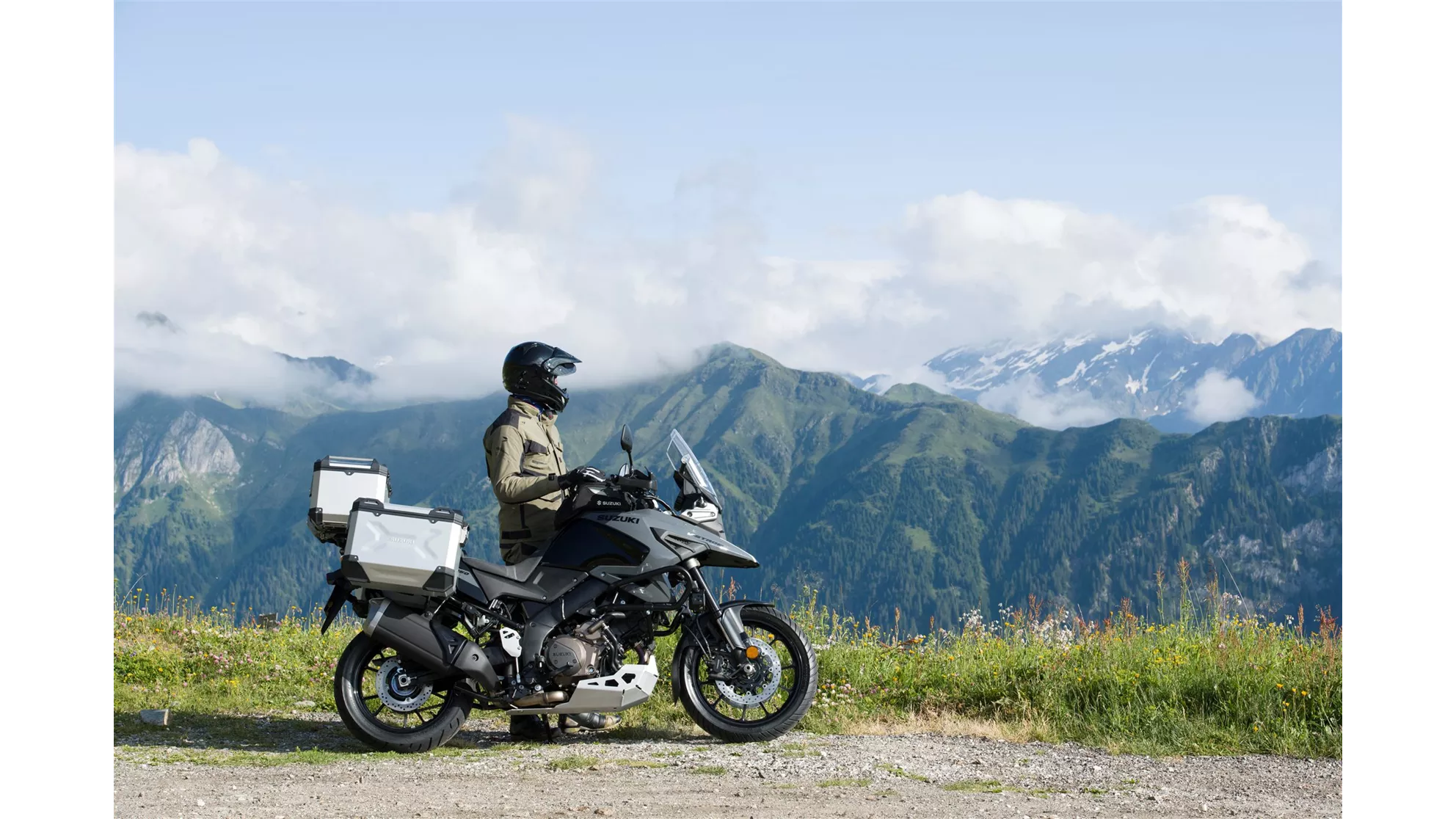 Suzuki V-Strom 1050 - Image 8 Suzuki V-Strom 1050 - Image 8