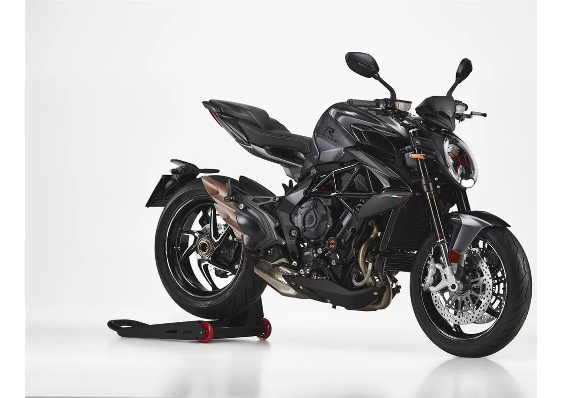 MV Agusta Brutale 800 RR SCS 2021 vs Triumph Street Triple 765 RS 2020