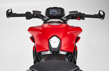 MV Agusta Dragster 800 Rosso 2021 - Bild 6
