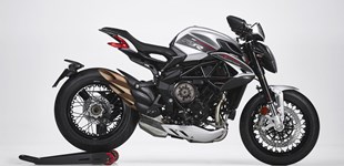 MV Agusta Dragster 800 RR 2022 vs MV Agusta Dragster 800 RR SCS 2021