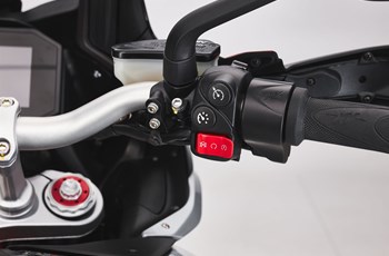 MV Agusta Turismo Veloce 800 RC SCS 2021 - Bild 13