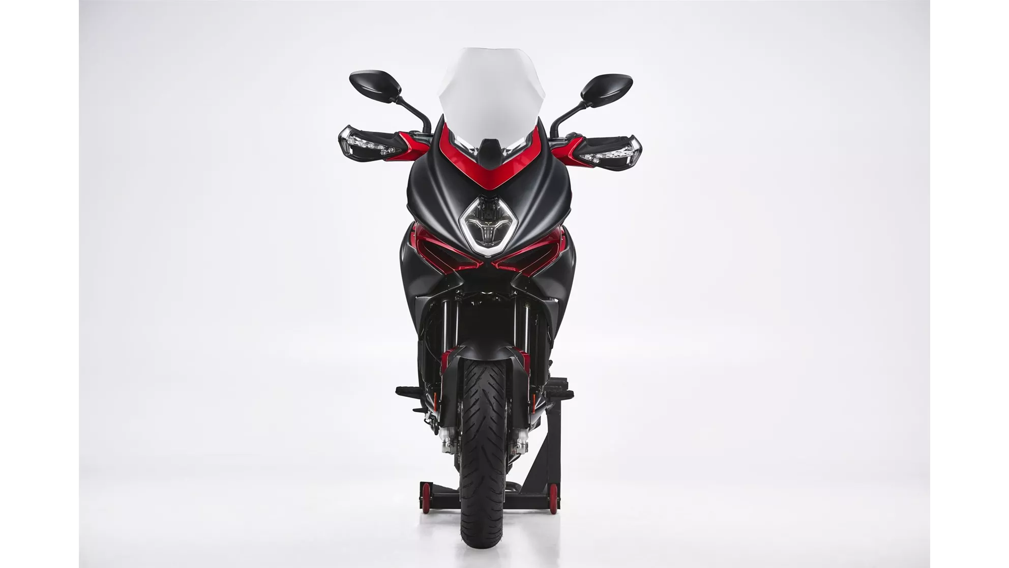 MV Agusta Turismo Veloce 800 Lusso - Image 2 MV Agusta Turismo Veloce 800 Lusso - Image 2
