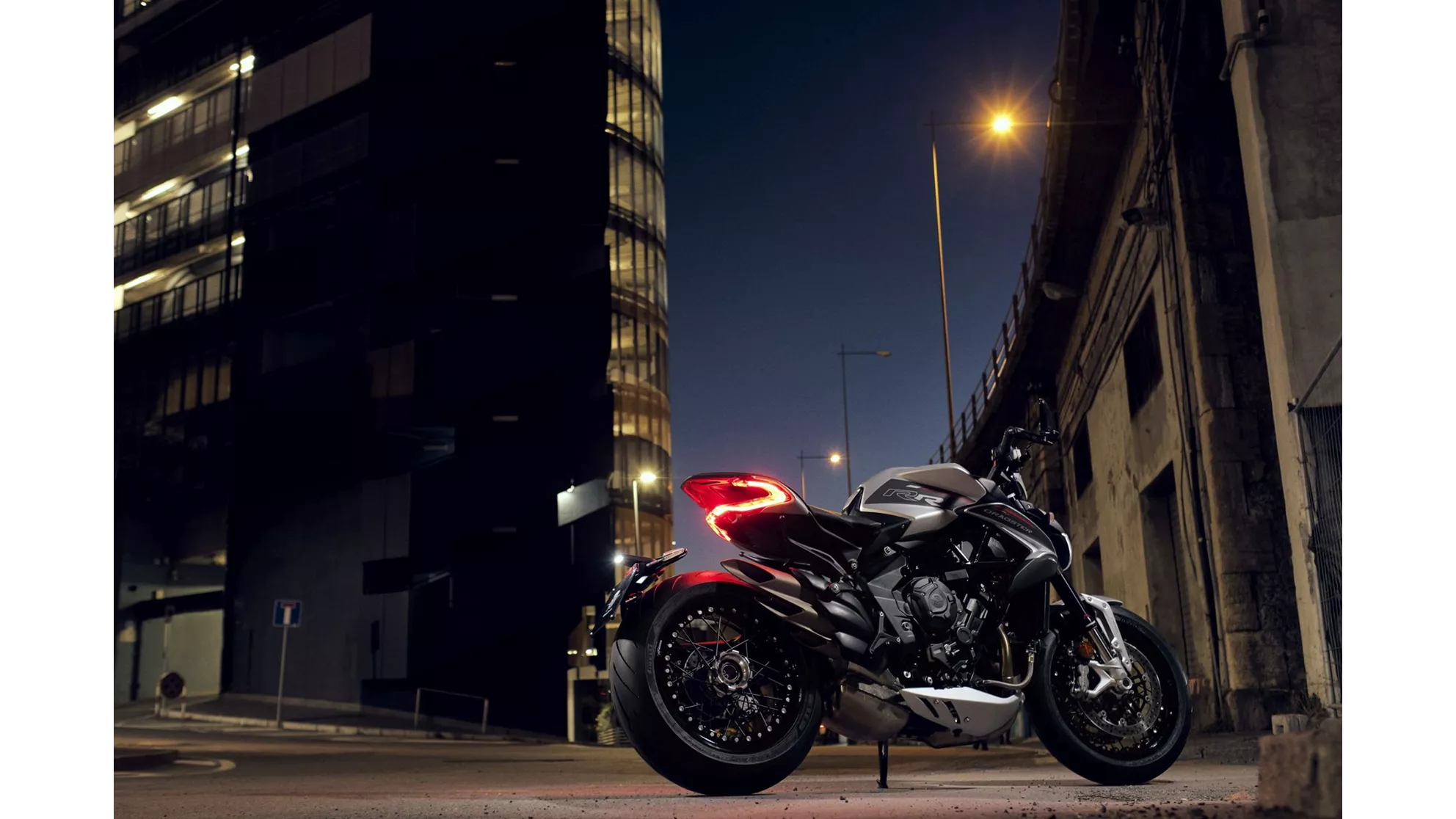MV Agusta Dragster 800 RR - Image 8 MV Agusta Dragster 800 RR - Image 8