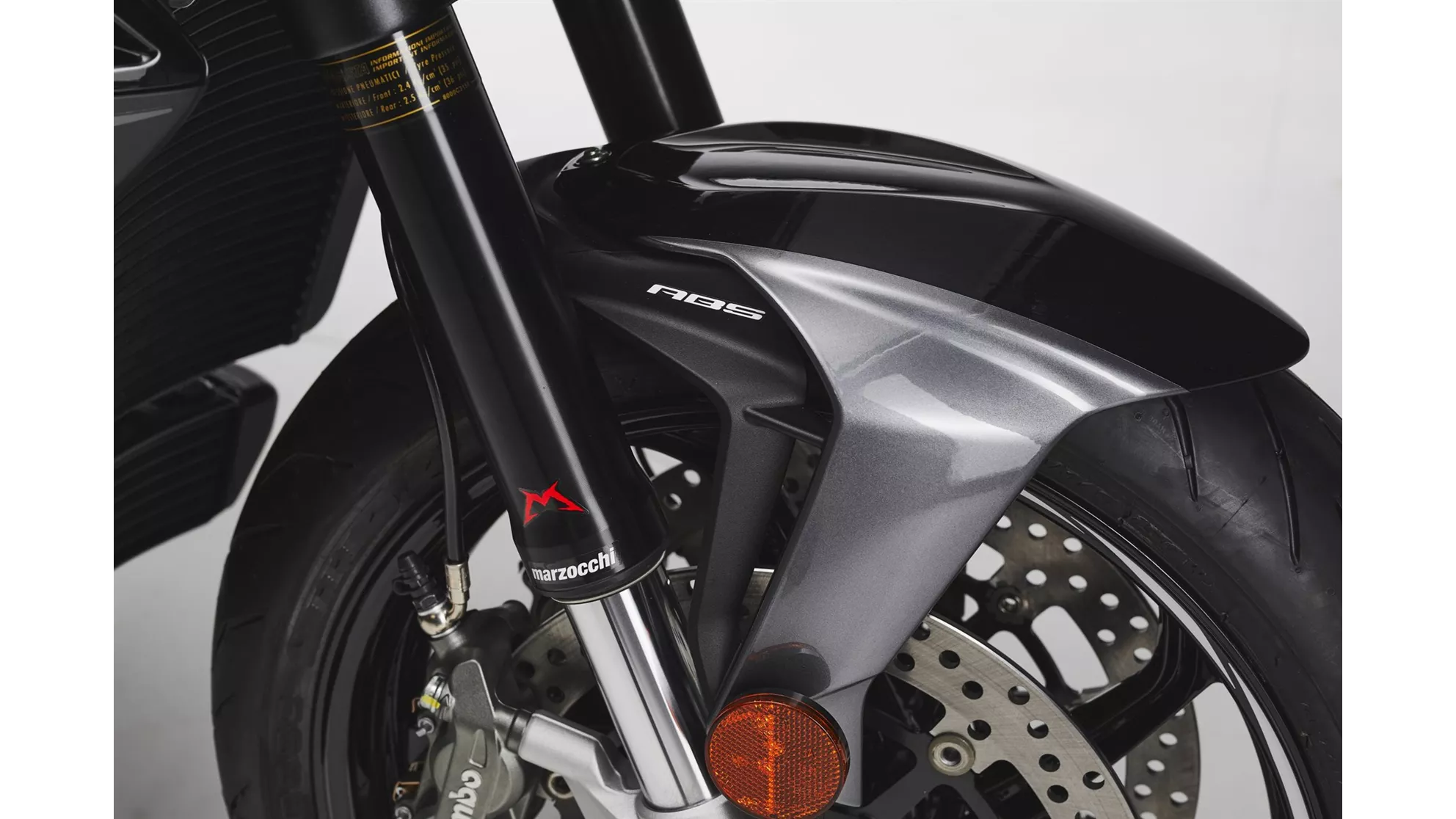 MV Agusta Brutale 800 RR - Image 9 MV Agusta Brutale 800 RR - Image 9