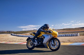 MV Agusta Superveloce 800 2021 - Bild 17