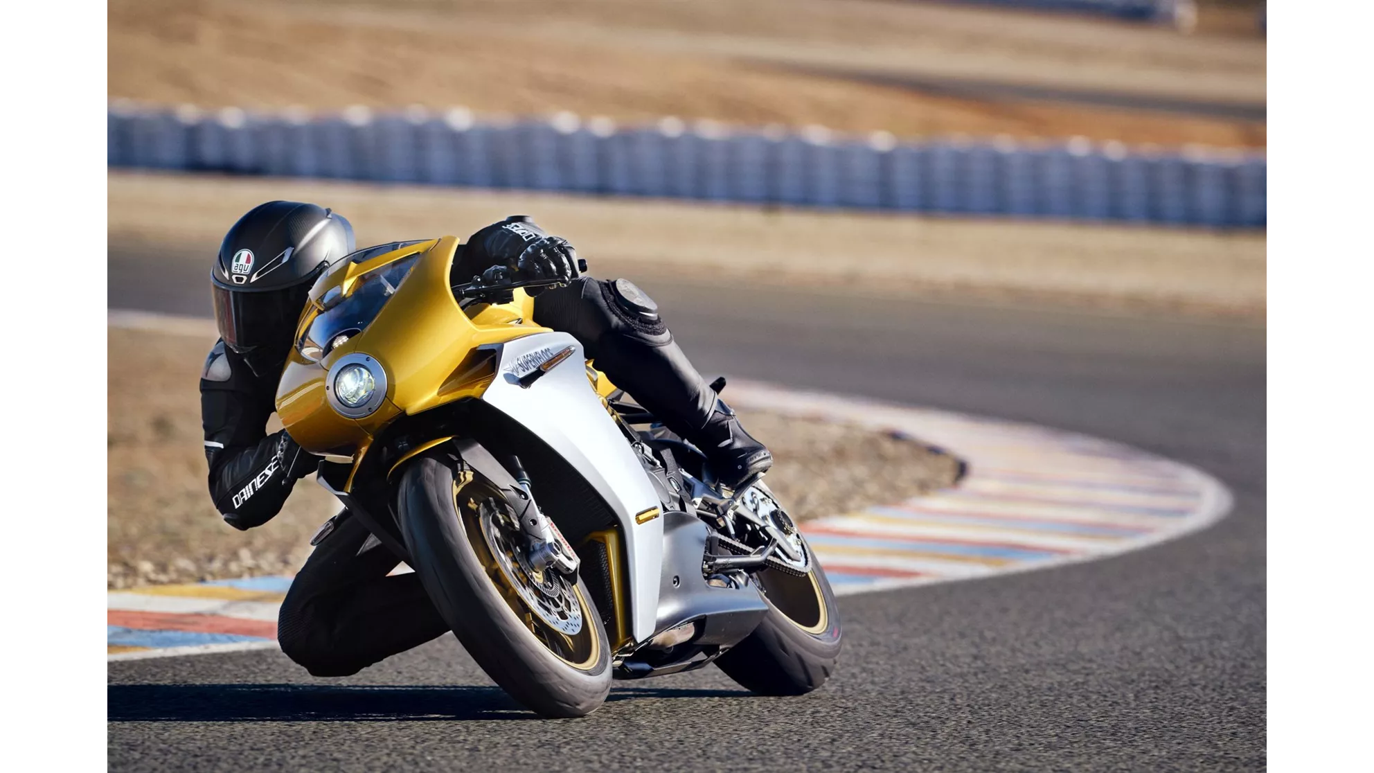 MV Agusta Superveloce 800 - Image 18 MV Agusta Superveloce 800 - Image 18