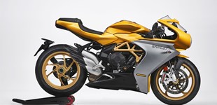 MV Agusta Superveloce 800 2021 vs BMW K 1200 LT 2009