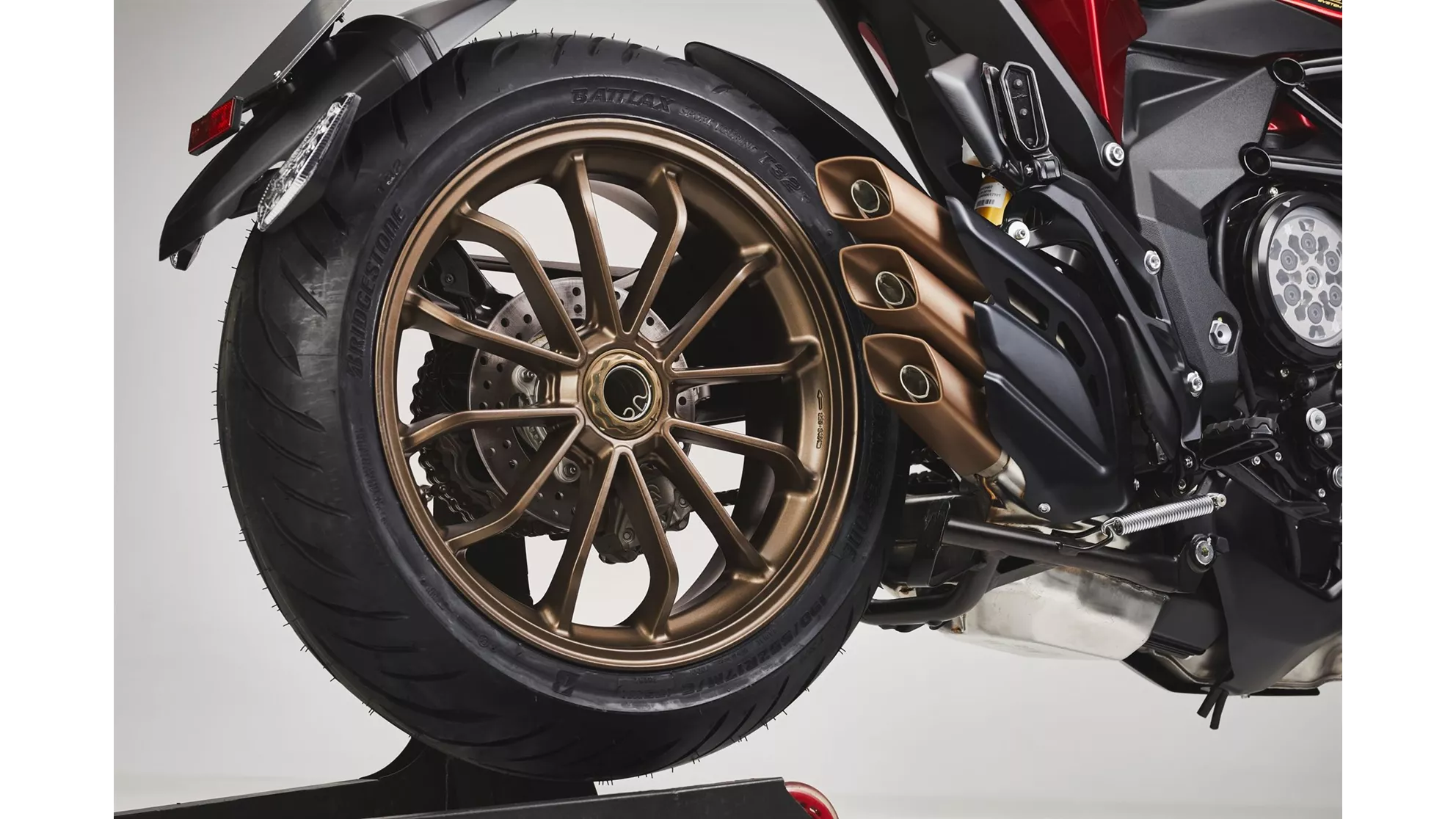 MV Agusta Turismo Veloce 800 Lusso SCS - Image 18 MV Agusta Turismo Veloce 800 Lusso SCS - Image 18