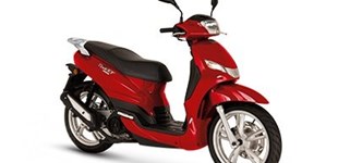 Peugeot Tweet 50 Active 2021 vs Peugeot Tweet 50 GT 2022