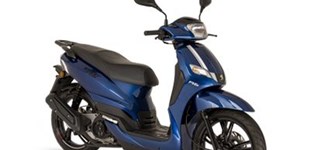 Zündapp Bella R 50 2020 vs Peugeot Tweet 50 RS 4T 2021