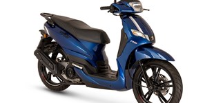 Peugeot Tweet 125 RS 2021 vs Honda SH125i 2022