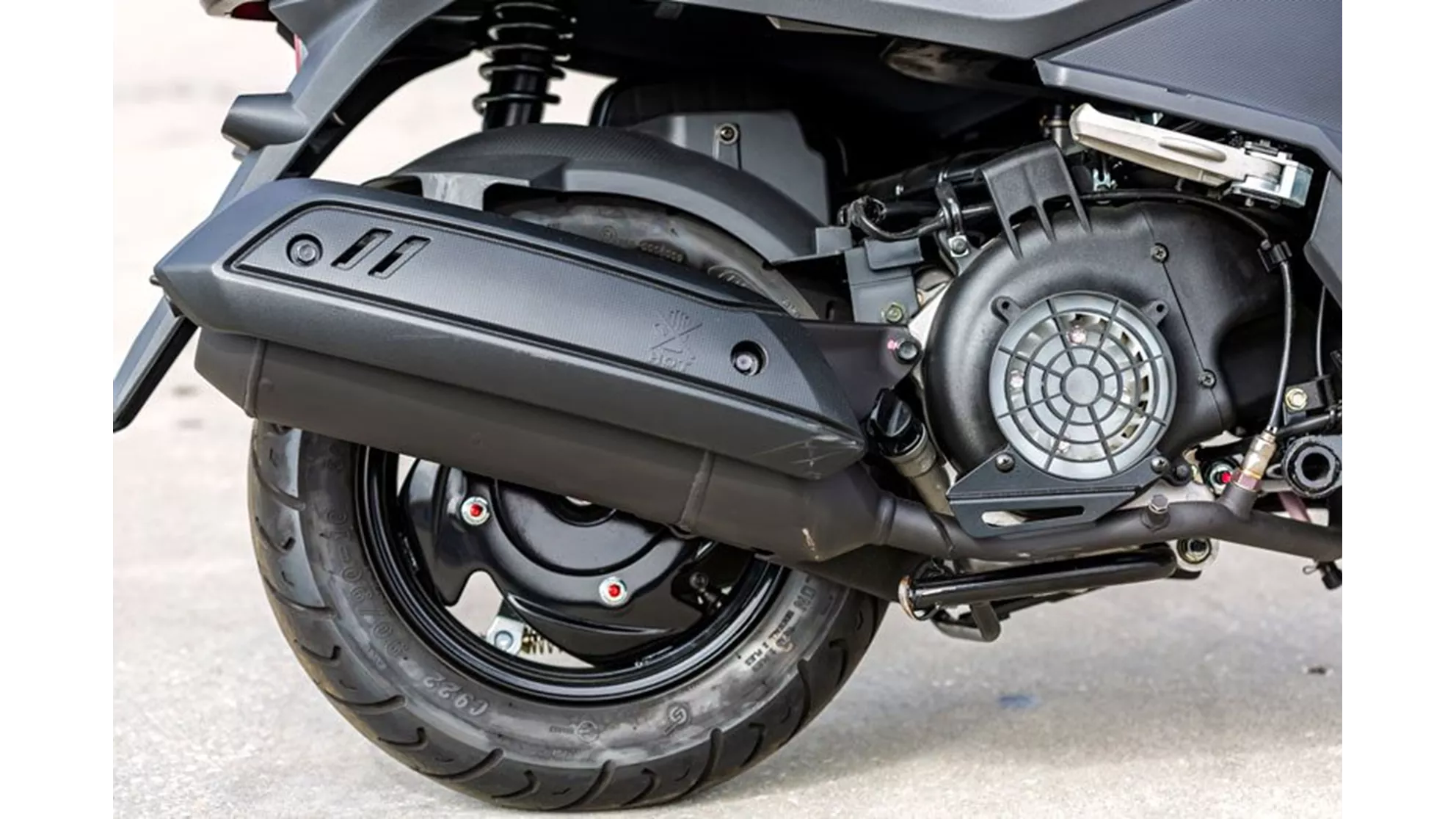 Sym Mio 50 - Image 4 Sym Mio 50 - Image 4