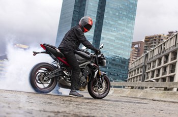 Triumph Street Triple R Low 2021 - Bild 20
