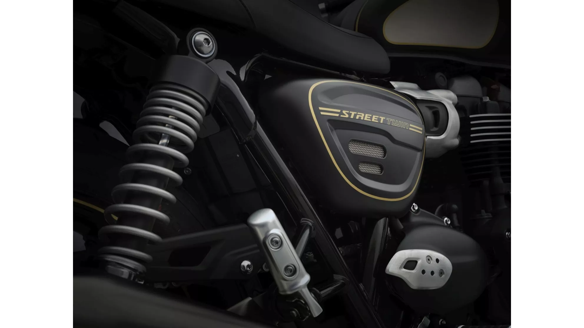 Triumph Street Twin Gold Line Limited Edition - Image 18