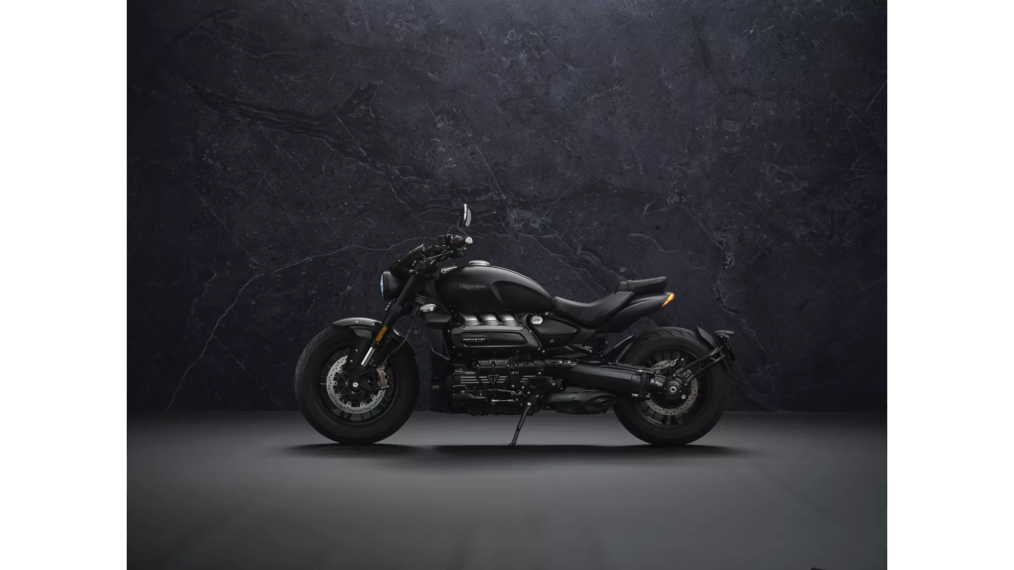 Triumph Rocket 3 R Black - Image 20 Triumph Rocket 3 R Black - Image 20